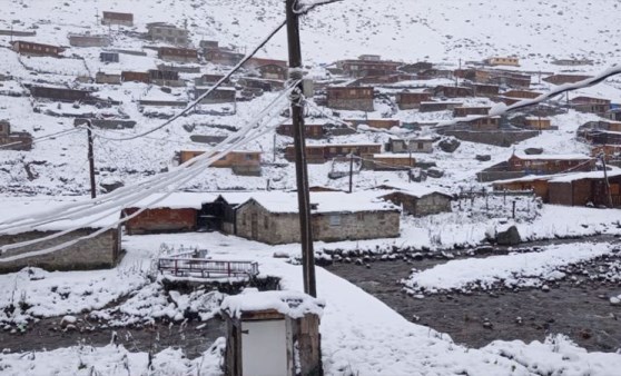 Mevsimin ilk karı Doğu Karadeniz yaylalarına düştü