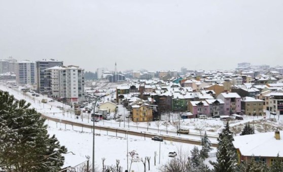 Uşak'ta okullara 'kar' tatili