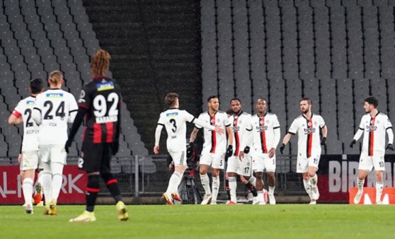 Beşiktaş, deplasmandan mutlu ayrıldı! Fatih Karagümrük 0-1 Beşiktaş