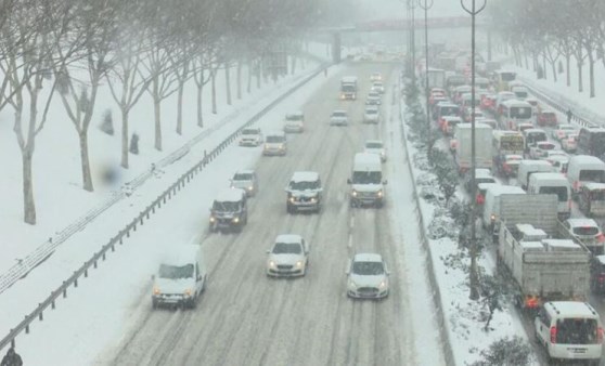 Yoğun kar yağışı sonrası İstanbul'da son durum