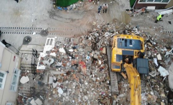 Üsküdar’da patlamanın binada bıraktığı tahribat havadan görüntülendi