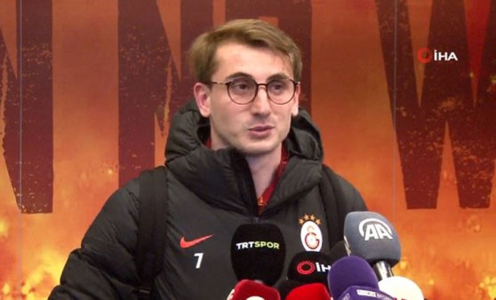 Galatasaray - Beşiktaş derbisinin kahramanı Kerem Aktürkoğlu, transfer iddialarını yanıtladı (15 Mart 2022)