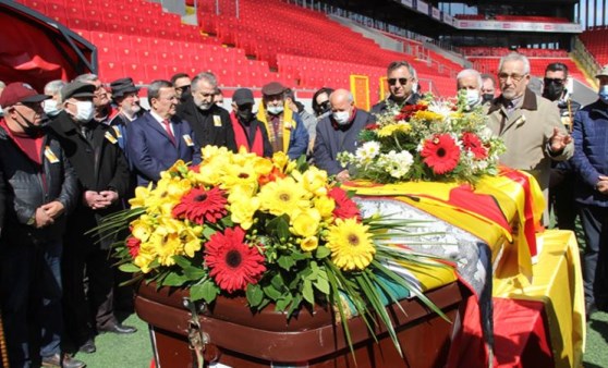 Göztepe'nin efsane ismi Fevzi Zemzem son yolculuğuna uğurlandı