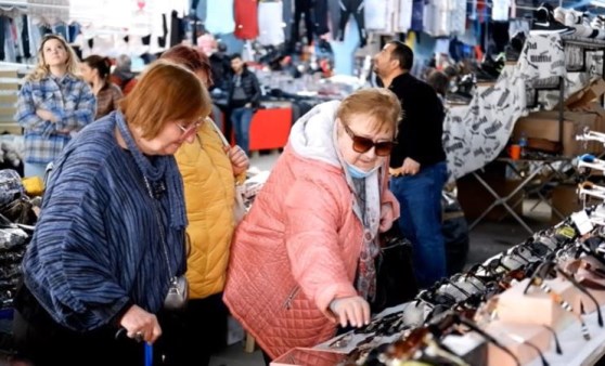 Edirne'de yine alışveriş izdihamı: Bulgar ve Yunanlar adım atacak yer bırakmadı