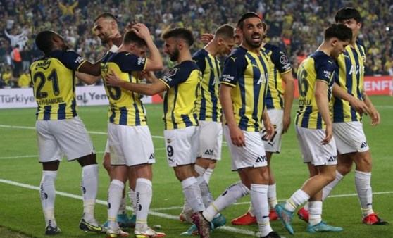 Derbide gülen taraf Fenerbahçe! Fenerbahçe 2-0 Galatasaray