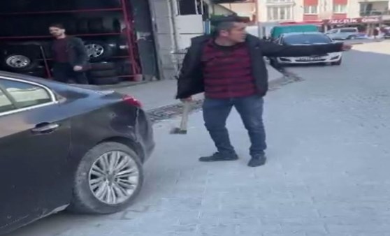 Esenyurt'ta baltalı trafik kavgası