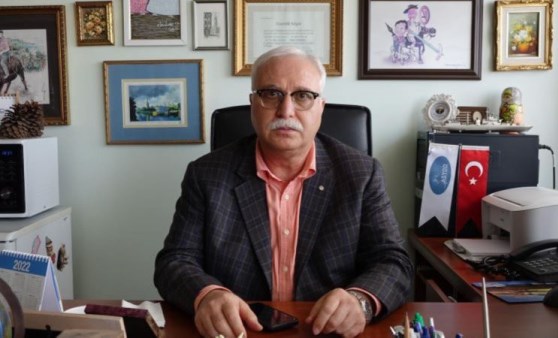 Bilim Kurulu Üyesi Özlü'den kapalı alanlar uyarısı: Hâlâ ölümcül olabiliyor (16 Nisan 2022) (Video Haber)