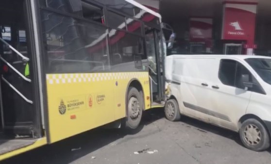 Direksiyon başında kalp krizi geçirdi, kaza yaptı (21 Nisan 2022) (Video Haber)