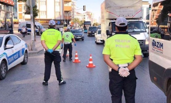 Adana'da çaldığı ticari taksiyle kaza yapan kişi yakalandı (20 Mayıs 2022) (Video Haber)