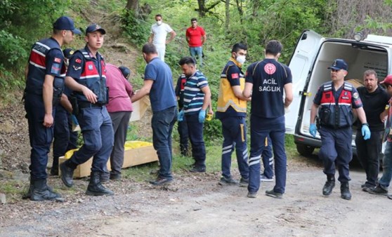 Zonguldak'ta ormanlık alanda kimliği belirsiz erkek cesedi bulundu (23 Mayıs 2022) (Video Haber)