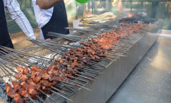 Hatay’da Kırıkhan 2. Ciğer Festivali ve Bahar Şenliği'nde 1 ton kuzu ciğeri tüketildi