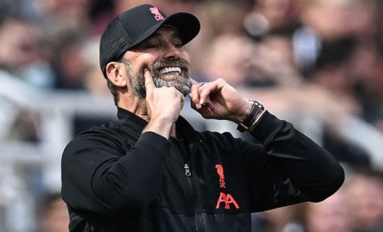 Liverpool teknik direktörü Jurgen Klopp'tan alkışlanan hareket