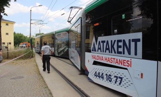 İki tramvay böyle çarpıştı