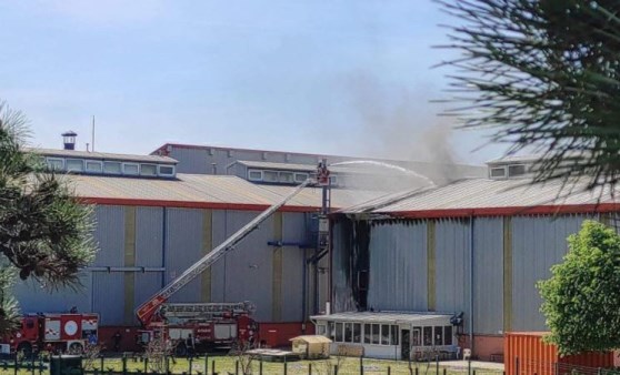 Tekirdağ'da döküm fabrikasında yangın (08 Mayıs 2022) (Video Haber)