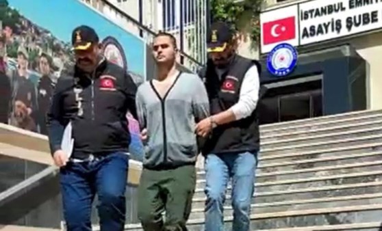 Evinin terasında 21 yerinden bıçaklanarak öldürülmüştü: Katili kardeşi çıktı! (09 Mayıs 2022) (Video Haber)