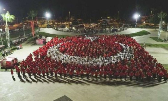 Antalya’da saat 19.23’te 1923 kişi zeybek oynayarak Ata’yı selamladı