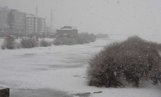 Ardahan beyaza büründü