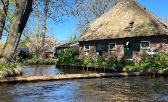 Hollanda'nın araba yolu olmayan köyü: Giethoorn