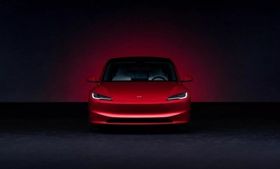 Makyajlı 2024 Tesla Model 3 piyasaya sürüldü, fiyatları değişmedi