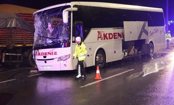 Denizli'de feci kaza: İngiliz turist hayatını kaybetti, ölü sayısı 2'ye yükseldi!