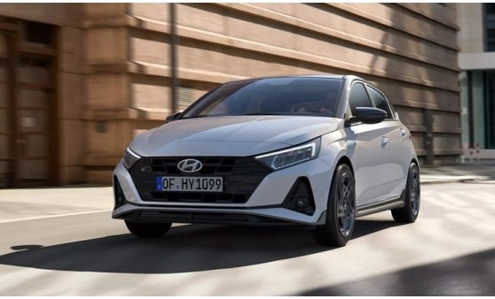 Hyundai i20 N-Line'a özel makyaj! Ortam aydınlatma ve jant seçenekleri...