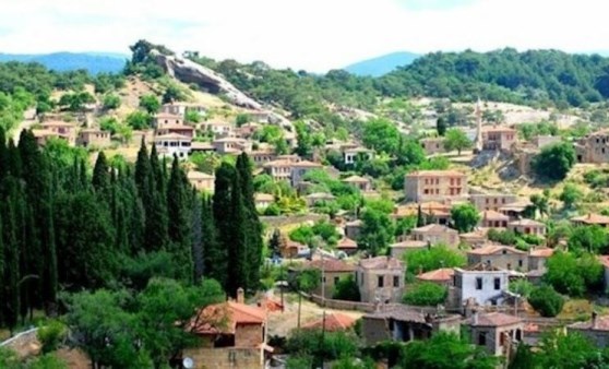 Kaz Dağları'nın eteğinde bir masal yeri: Yeşilyurt Köyü