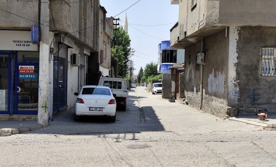 Hava sıcaklığı 44 dereceyi buldu: Sokaklar bomboş kaldı