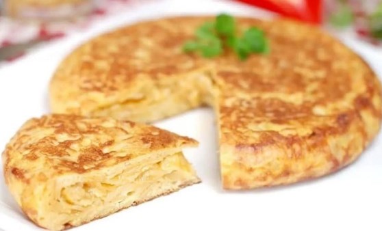 İspanyol omleti de denilen kahvaltılık enfes lezzet: Tortilla de Patatas tarifi...