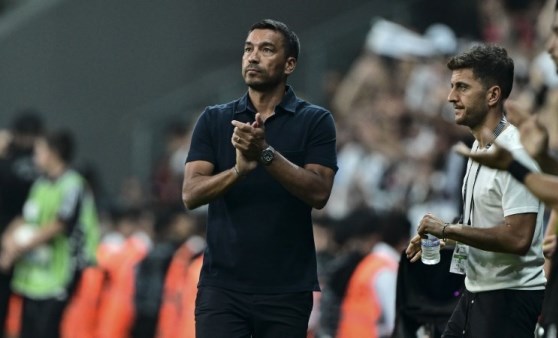 Spor yazarları Beşiktaş - Lugano maçını yorumladı: 'Yazan ve yöneten: Giovanni Van Bronckhorst'