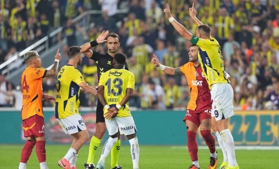 Eski hakemler Fenerbahçe - Galatasaray maçını değerlendirdi: Penaltı kararı doğru mu?