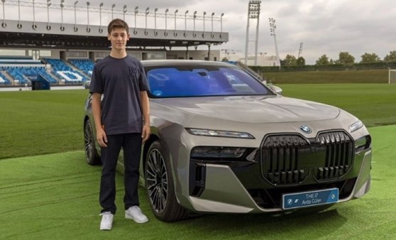 Arda Güler elektrikliye geçti: İşte Arda'ya hediye edilen BMW i7'nin teknik özellikleri ve fiyatı...